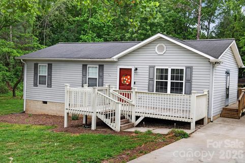 2308 Walt Arney Road active home in Southside Terrace, Lenoir, NC