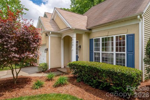 820 Autumn Rain Lane active townhome in Scaleybark Place, Charlotte, NC