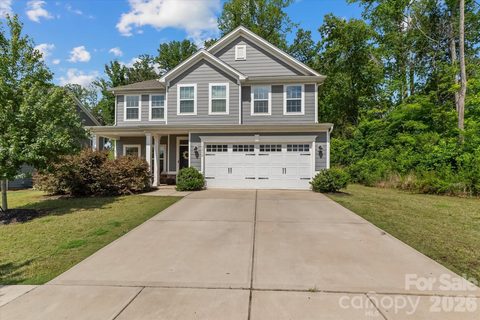 10250 Paper Birch Drive active home in Holcomb Woods, Charlotte, NC
