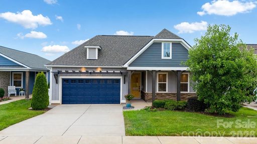 5201 Looking Glass Trail active home in Trilogy Lake Norman, Denver, NC