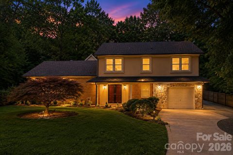 2700 Pencoyd Lane pending home in Huntingtowne Farms, Charlotte, NC