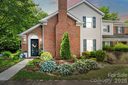 9486 Kings Falls Drive sold home in Charlotte, SC