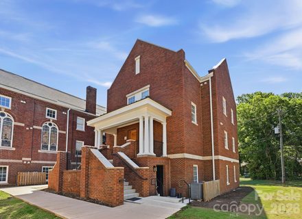 203 Grandin Road active condo in The Arches, Charlotte, NC