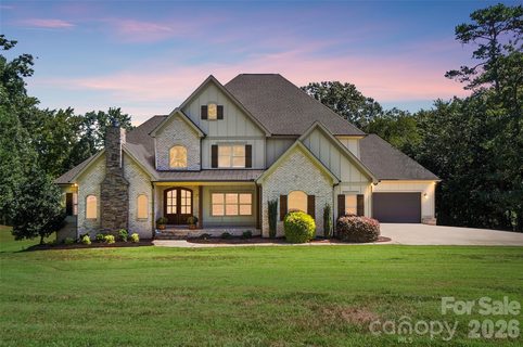 A home in Chinquepin On Twitty