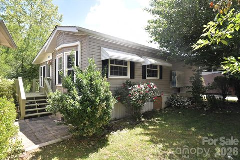 279 Mallard Loop sold home in Dogwood Lakes, Waynesville, NC