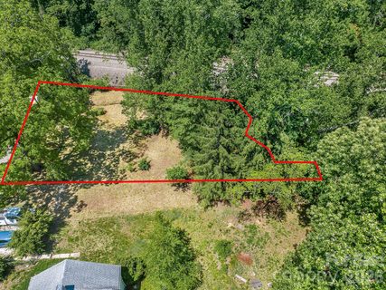 28 Pinecrest Drive active home in Biltmore Pines, Asheville, NC