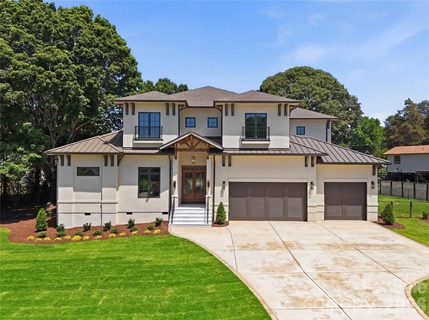 Previously sold for $2,699,000