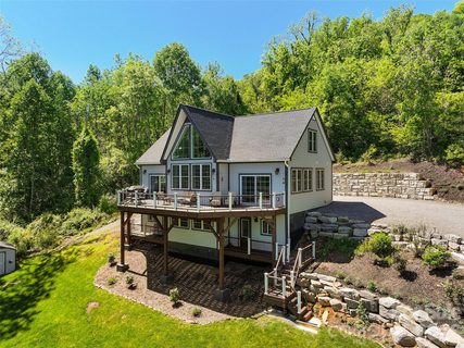 114 Nesting Ridge active home in Hawk Mountain, Waynesville, NC