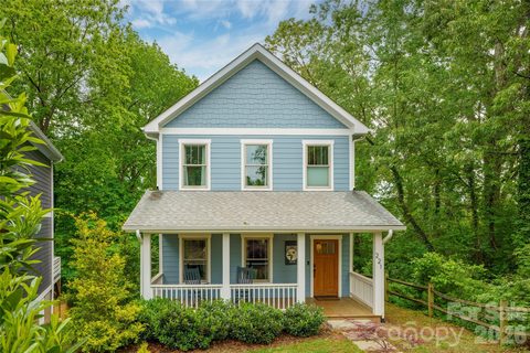 221 Courtland Place active home in Montford, Asheville, NC