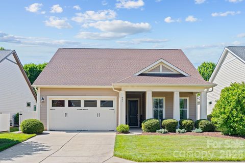 491 Granite Lake Court active home in Trilogy Lake Norman, Denver, NC