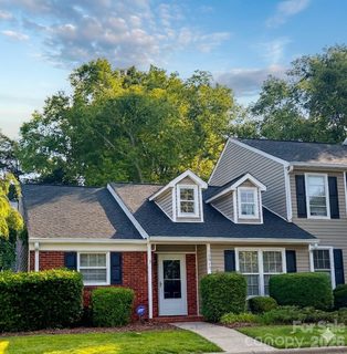 10910 Winterbourne Court sold townhome in Kensington At Raintree, Charlotte, NC