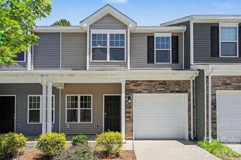 13635 Browhill Lane active townhome in Wrights Crossing, Charlotte, NC