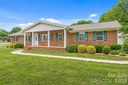 2430 Old Cedarwood Drive sold home in Concord, SC