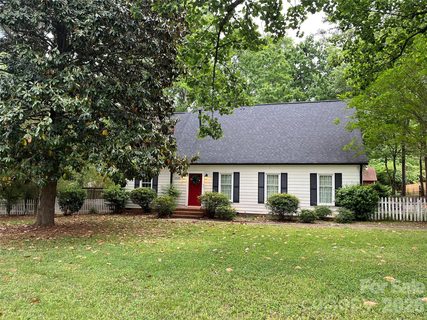 14132 Honeysuckle Ridge Drive sold home in Springwater, Matthews, NC