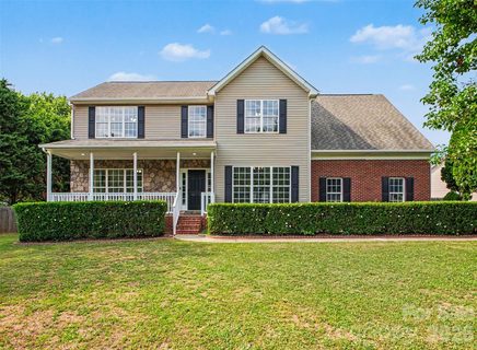 2715 Thornburg Court sold home in Hamilton Place, Monroe, NC