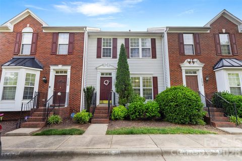11022 Garden Oaks Lane