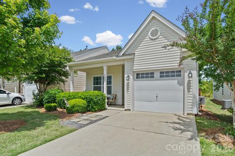 5057 Newport Lakes Drive pending home in Newport Lakes, Rock Hill, SC