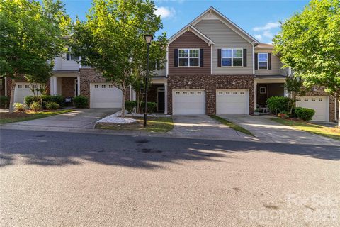 Homes in The Woodlands, Rock Hill