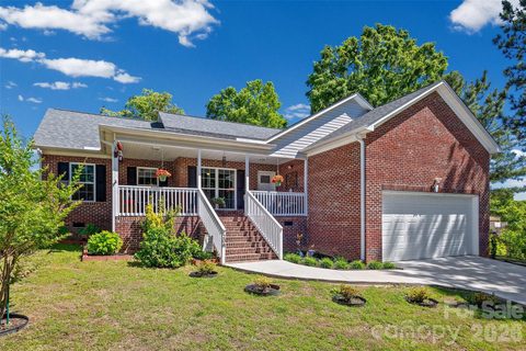A home in Ole Eastpointe