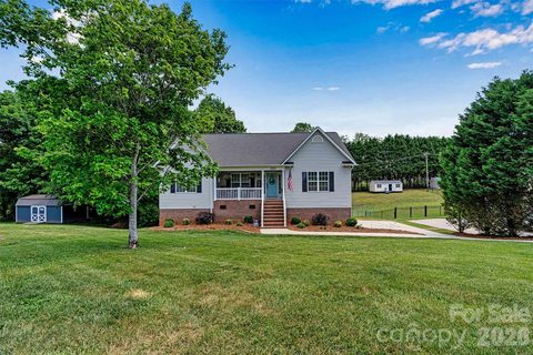 Homes in Carolina Springs, Hickory