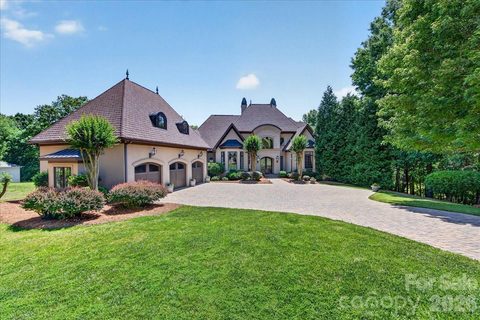 Homes in Pellyn Wood, Charlotte