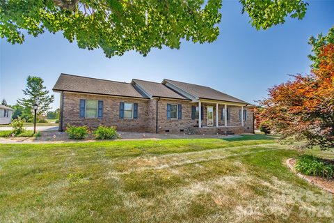Homes in Meadow Oaks, Statesville