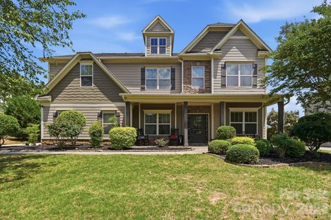 1711 Laurel Hill Drive active home in Briarcrest North, Waxhaw, NC