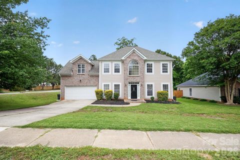 Homes in Colonial Village, Monroe