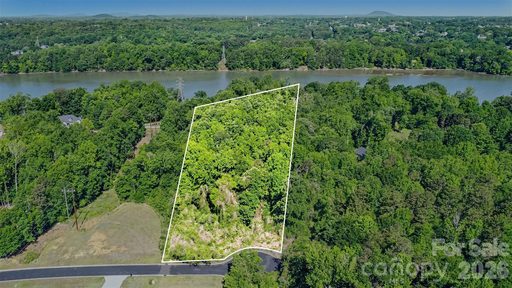 4412 Watersway Court active lot in River Walk Plantation, Charlotte, NC