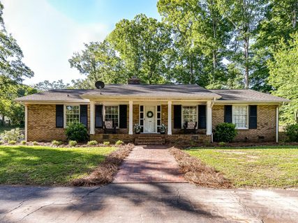 Homes in Rolling Hills, Monroe
