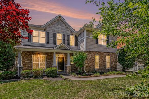 1015 Taylor Glenn Lane pending home in Taylor Glenn, Indian Trail, NC