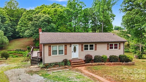 169 Hemingway Lane active home in Chipley Park, Statesville, NC