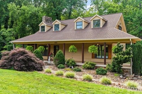 A home in Charlotta Court, Claremont
