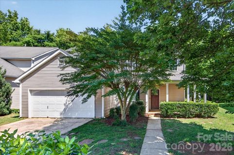 9200 Royal Highlands Court pending home in South Hampton, Charlotte, NC