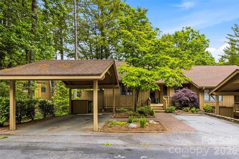 205 N Scarlet Oak Lane