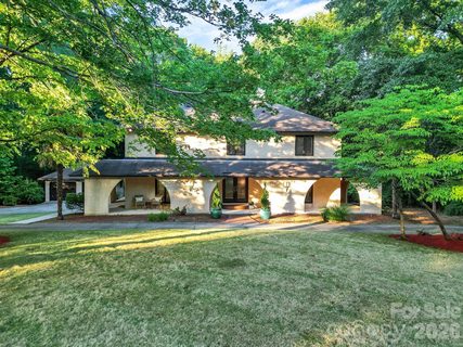 6512 Carmel Hills Drive pending home in Carmel Hills, Charlotte, NC