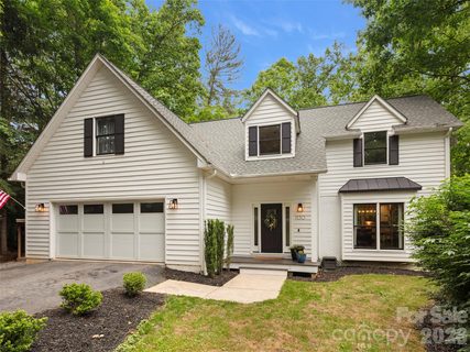 1130 New Castle Court active home in Windsor Park, Asheville, NC
