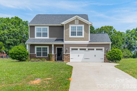 4043 Avis Way pending home in Country Meadows, Monroe, NC