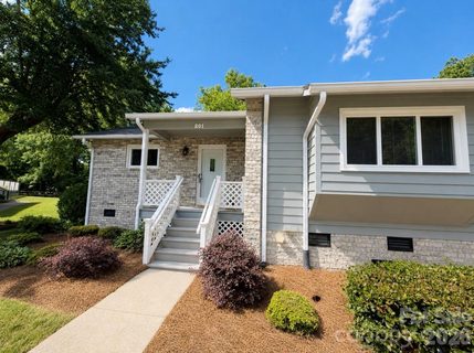Previously sold for $215,000