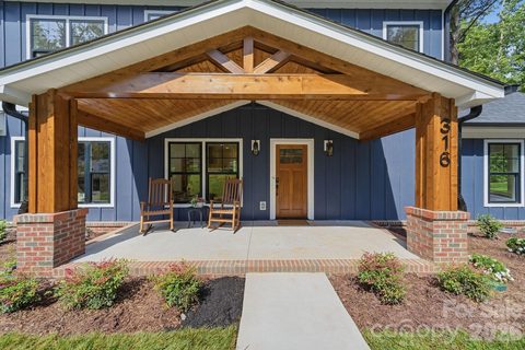 Homes in Hillcrest, Waxhaw