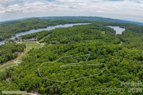 Tm 1r Toxaway Drive active home in Lake Toxaway Estates, Lake Toxaway, NC