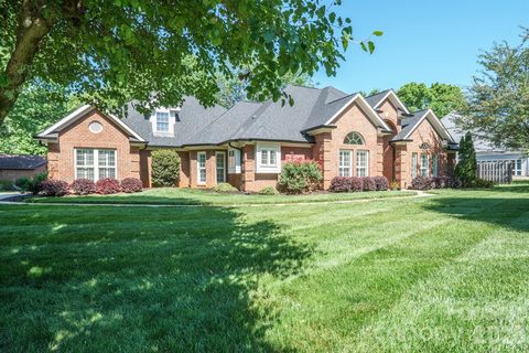 5639 Gristmill Lane sold home in Farmwood, Mint Hill, NC