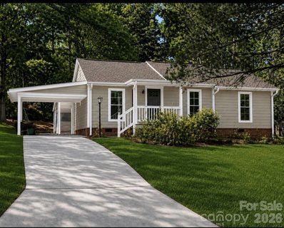 6921 Kirkcaldy Lane active home in Heathergate, Mint Hill, NC