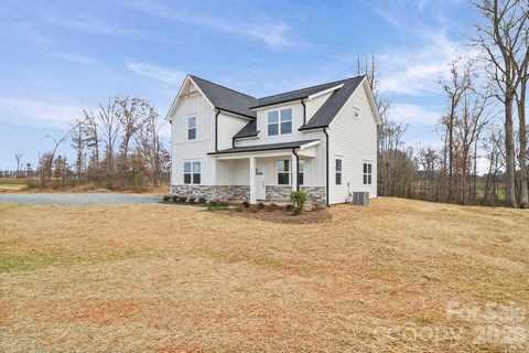Homes in Whispering Pines, Marshville