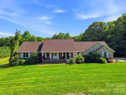 Homes in Deerfield, Hickory