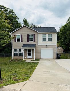 2212 Pinnacle View Drive active home in Pinnacles At Unity Grove, Kings Mountain, NC