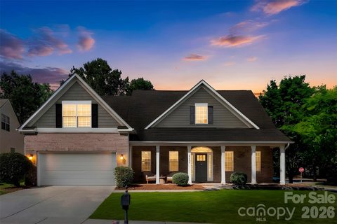 6237 Breckfield Court active home in Berewick, Charlotte, NC