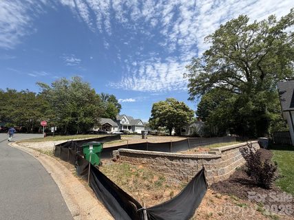 400 Greystone Road active home in Sedgefield, Charlotte, NC