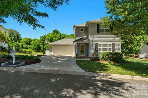 Homes in Adams Bluff, Belmont