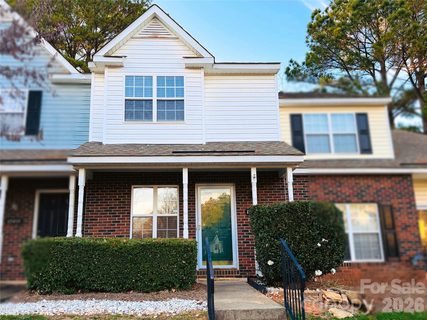 15415 Asterwind Court pending home in Maplecrest, Charlotte, NC